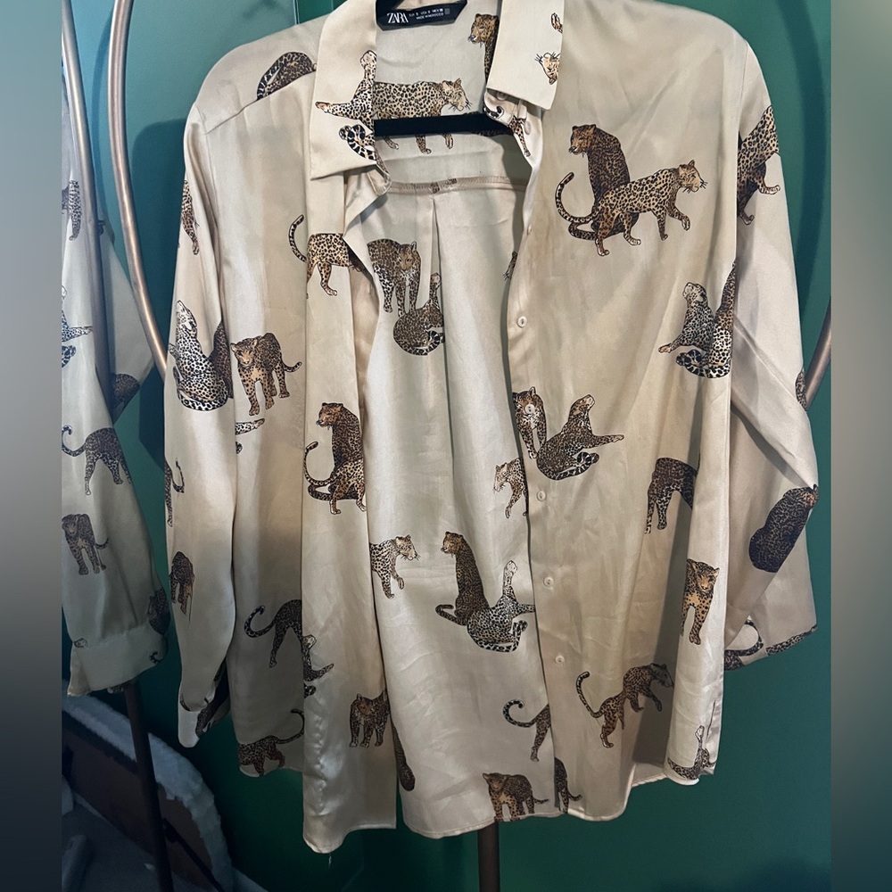 Zara size small leopard blouse